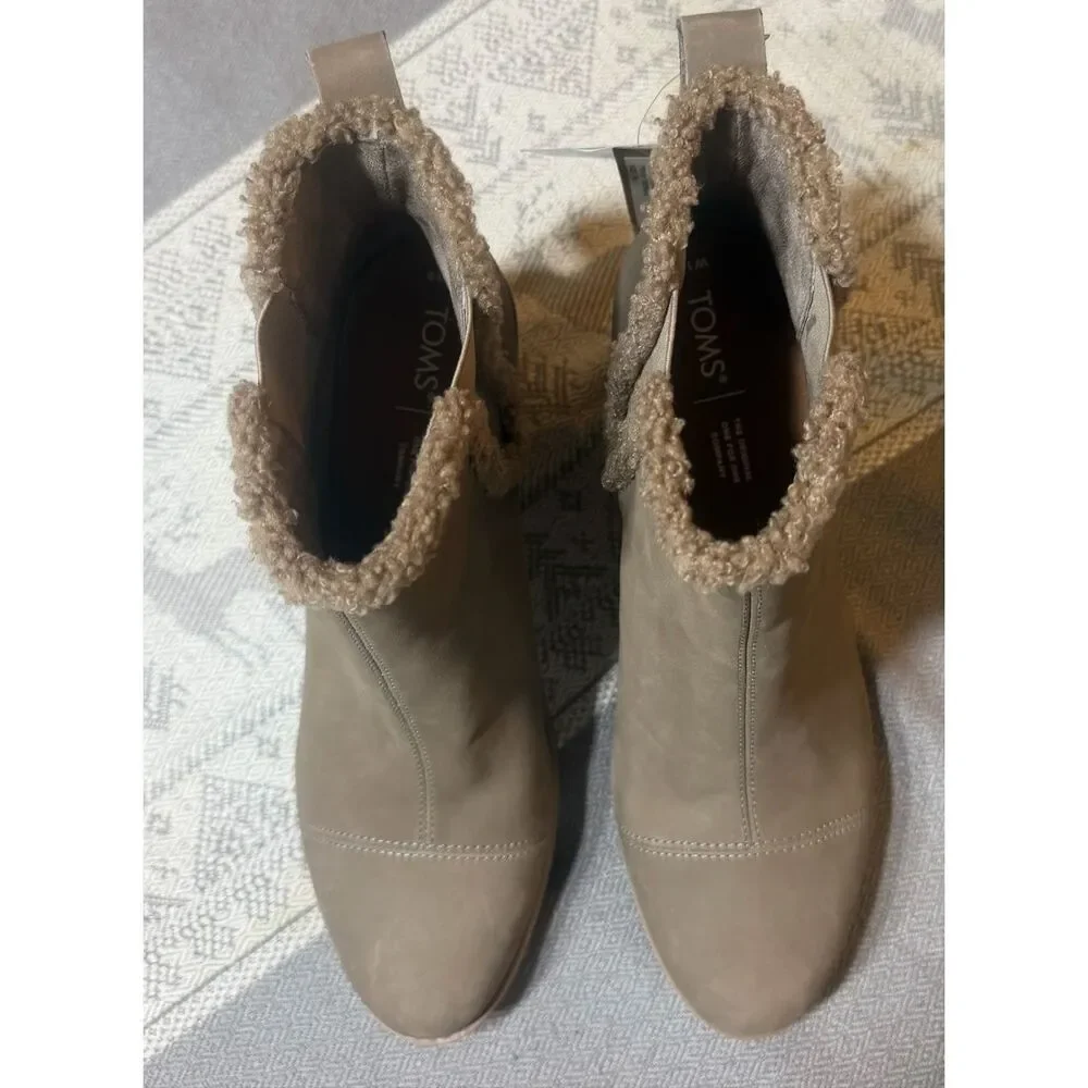 TOMS Women's Everly Chelsea Boot, Taupe Grey Leather/Faux Shearling, 10
